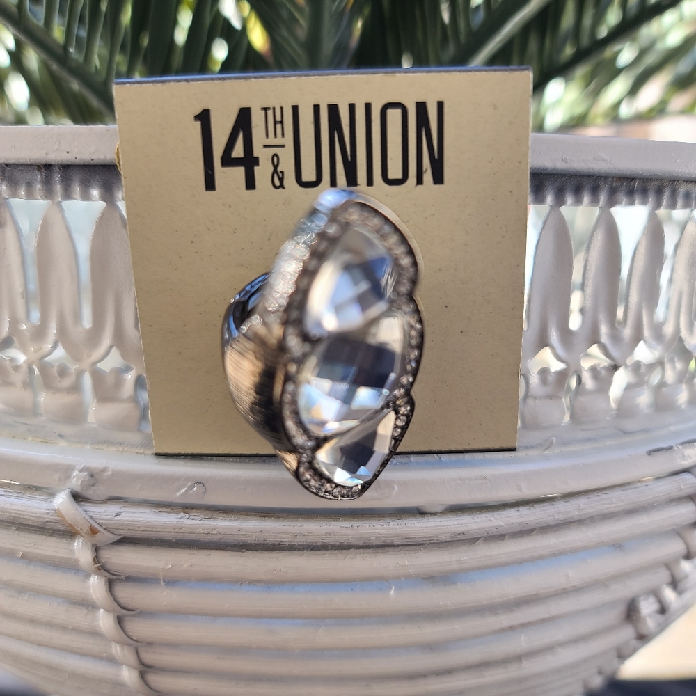 Ring - Picture 2 of 2
